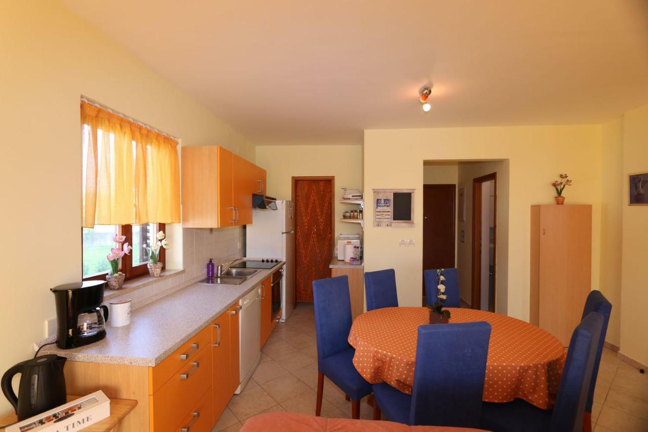 Apartment Dina Silo  Luaran gambar